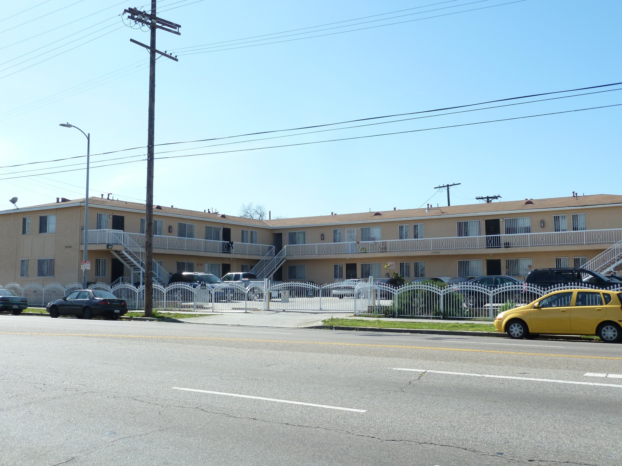 10705 S Figueroa St, Los Angeles, CA for sale Primary Photo- Image 1 of 1