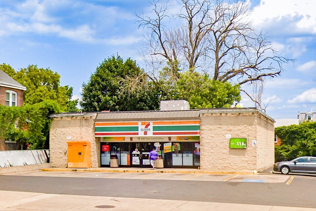 1790 S Easton Rd, Doylestown, PA 18901