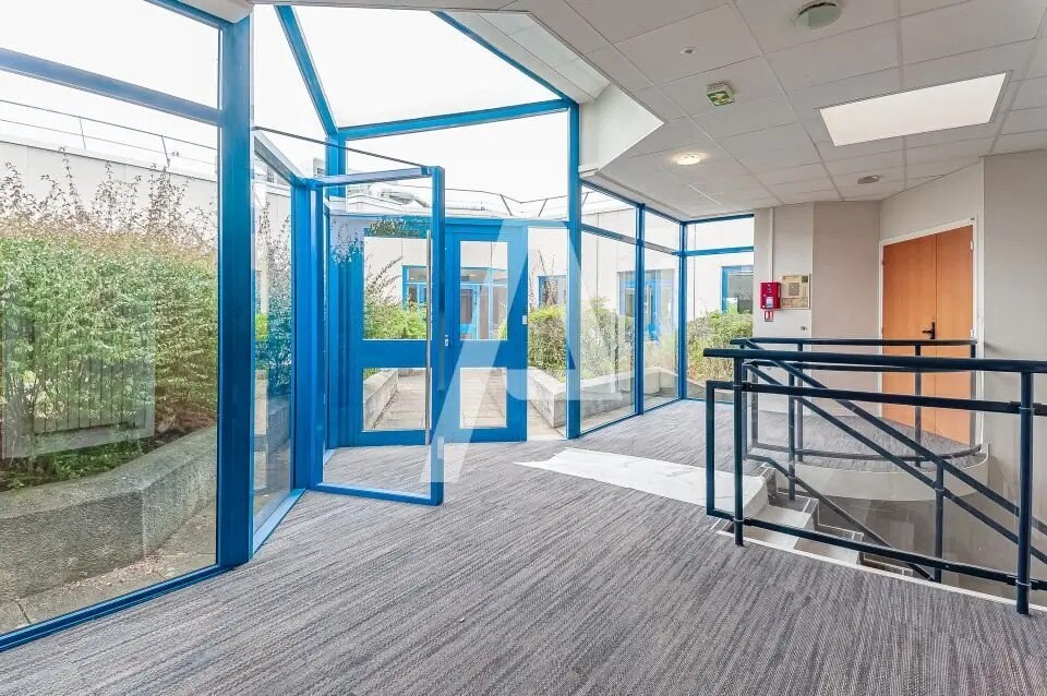 Flex in Villebon-sur-Yvette for lease Lobby- Image 1 of 10