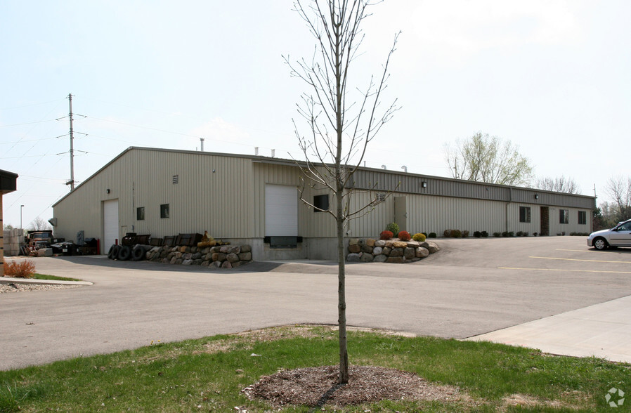 2505 Parview Rd, Middleton, WI for lease - Building Photo - Image 2 of 2