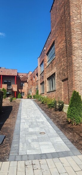 201 Park Ave, Albany, NY for sale - Building Photo - Image 2 of 18