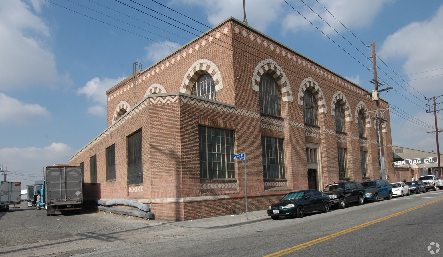 635 S Mateo St, Los Angeles, CA 90021