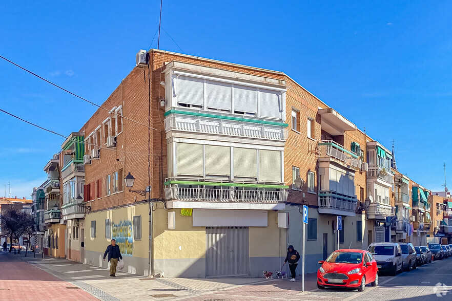 Calle Sierra Gádor, 17, Madrid, Madrid for sale - Primary Photo - Image 1 of 2