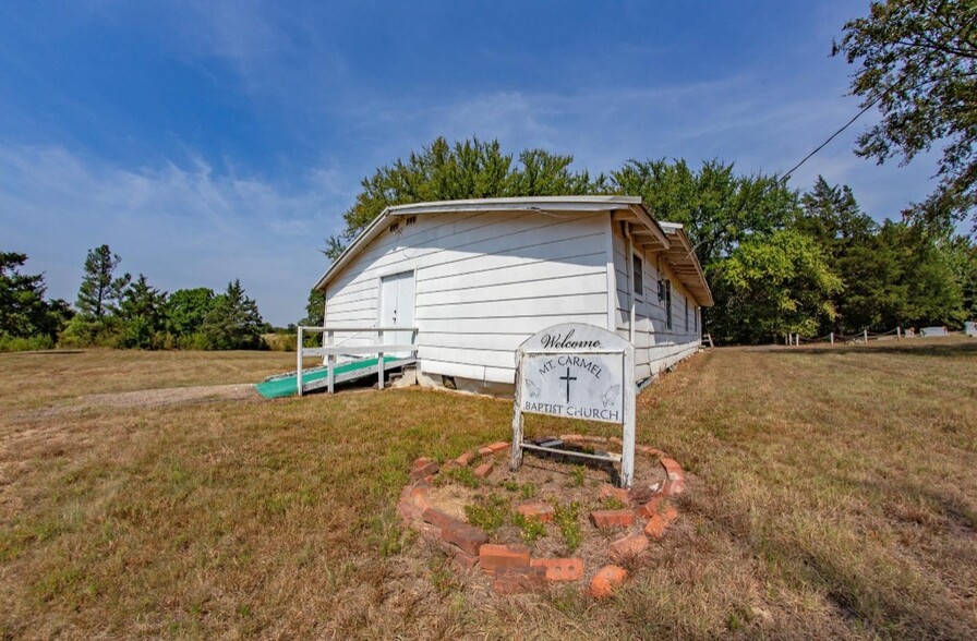 6200 County Rd 42200 Road, Paris, TX for sale - Primary Photo - Image 1 of 16