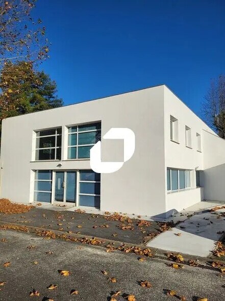 Office in Mérignac for lease - Building Photo - Image 3 of 17