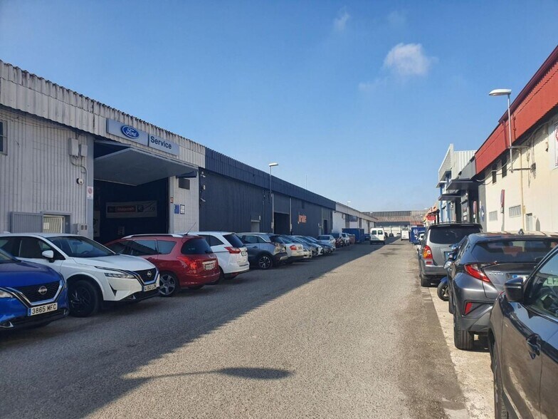 Industrial in SEVILLA for lease - Building Photo - Image 1 of 9