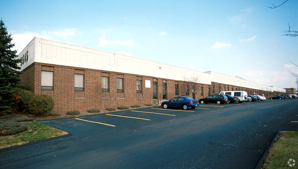 9545 Midwest Ave, Garfield Heights, OH for lease - Building Photo - Image 3 of 4