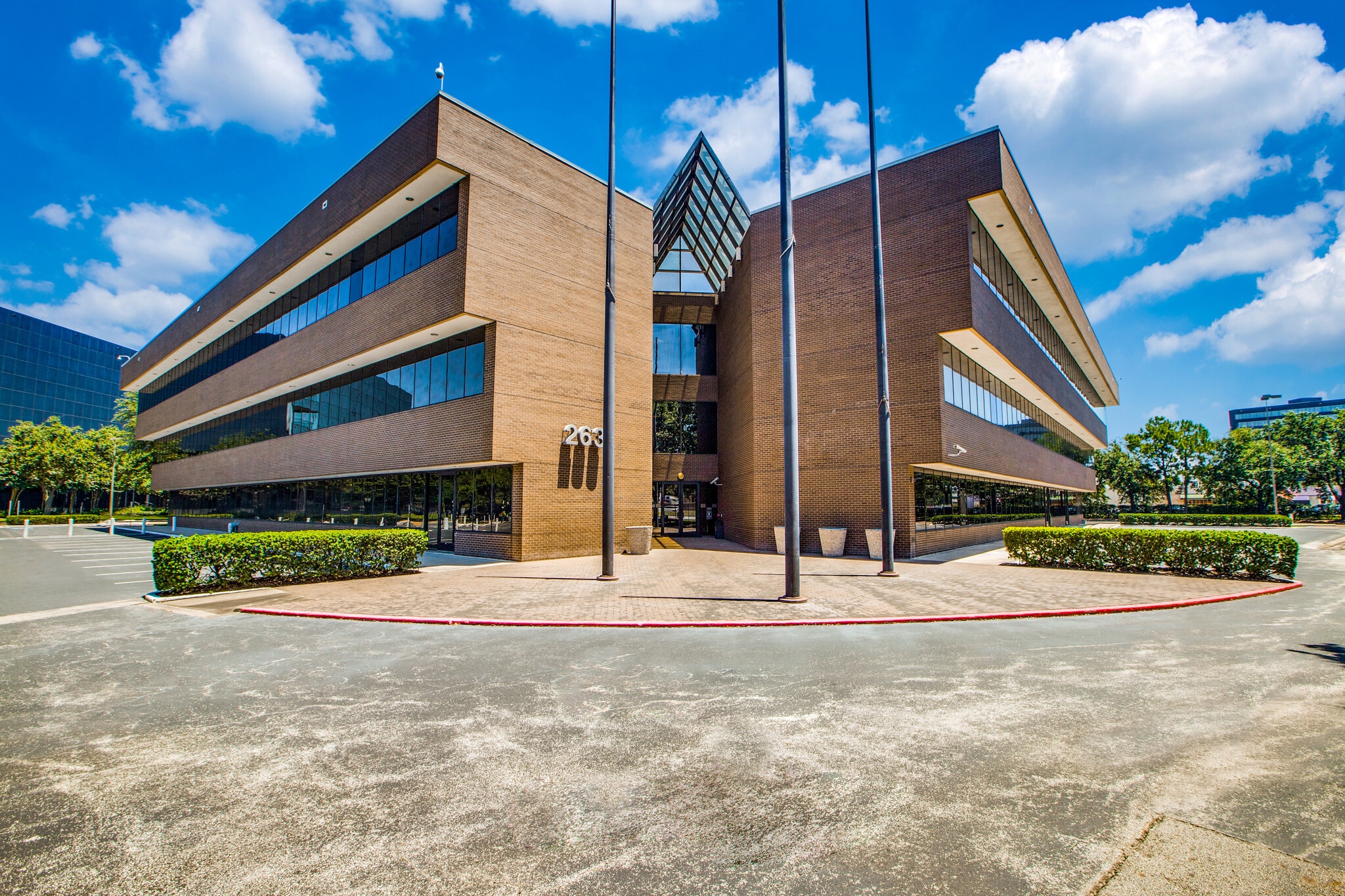 263 N Sam Houston Pky E, Houston, TX for lease Building Photo- Image 1 of 7