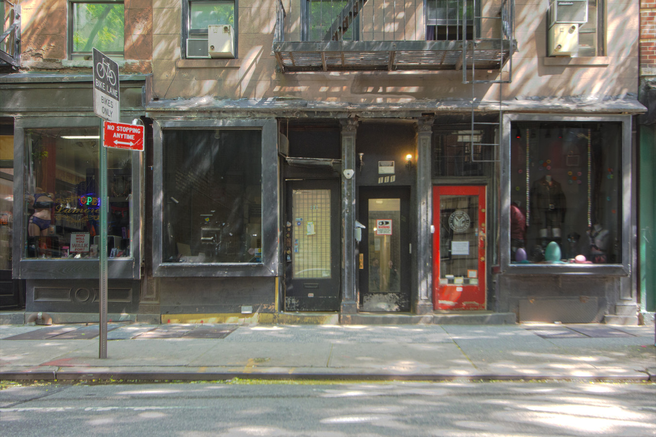 111 Christopher St, New York, NY 10014 | LoopNet