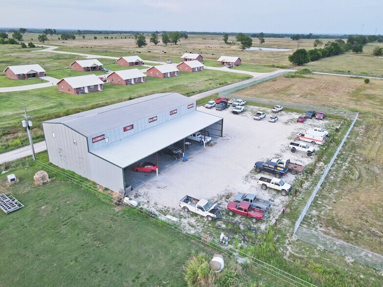 2200 W Jackson St, Hugo, OK 74743