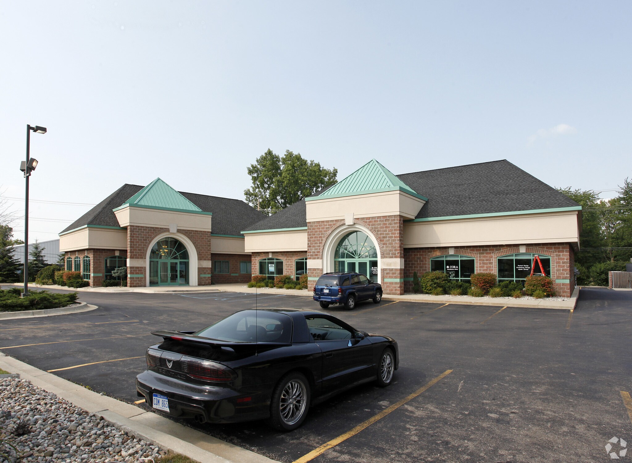 1032 S Linden Rd, Flint, MI for sale Primary Photo- Image 1 of 1