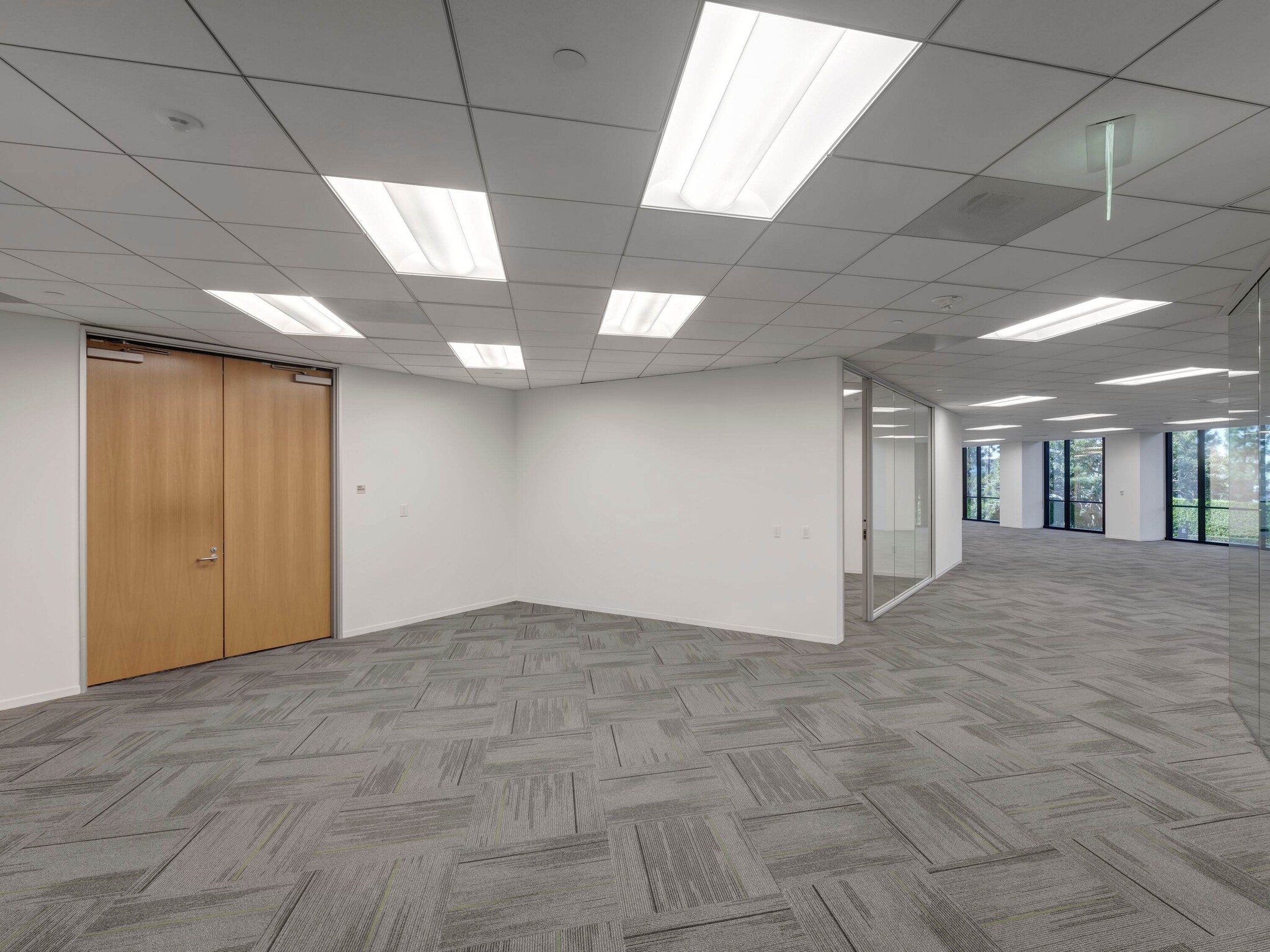 19800 MacArthur Blvd, Irvine, CA for lease Interior Photo- Image 1 of 7