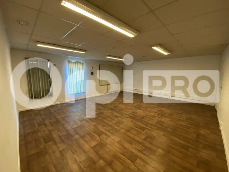 Office in Le Havre for lease Interior Photo- Image 1 of 11