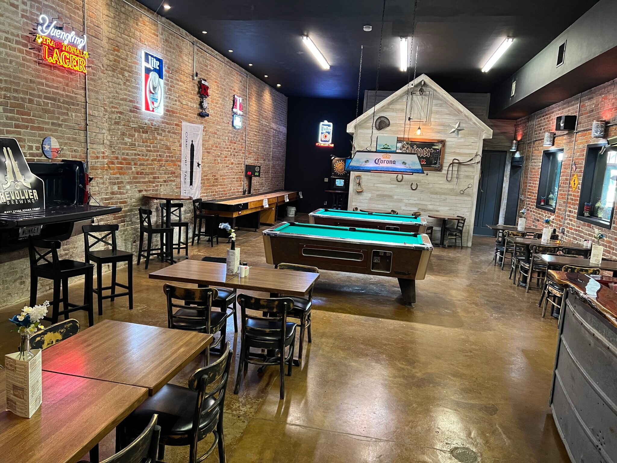 503505 S Main St, Calvert, TX 77837 The Wonkey Donkey