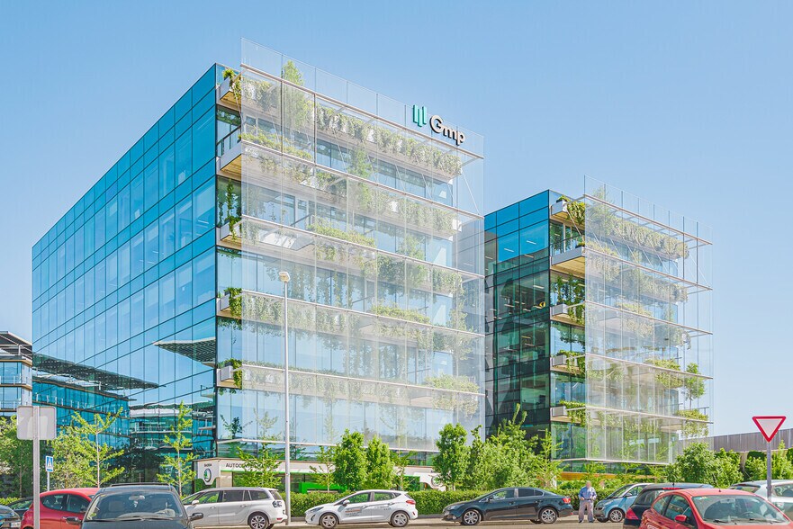 Calle de Quintanadueñas, 6, Madrid, Madrid for lease - Building Photo - Image 2 of 12