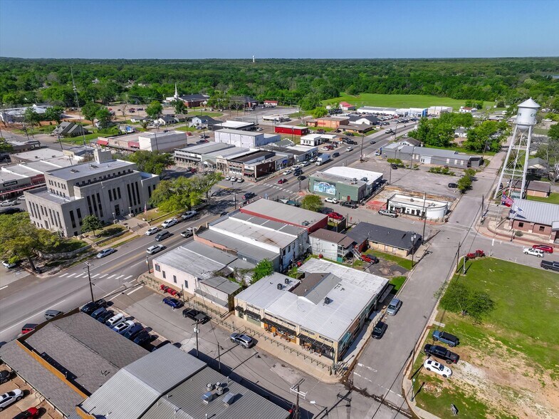 175 N Capitol St, Canton, TX for sale - Building Photo - Image 2 of 24