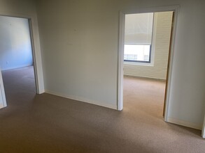 100 Ross St, Pittsburgh, PA for lease Interior Photo- Image 2 of 5