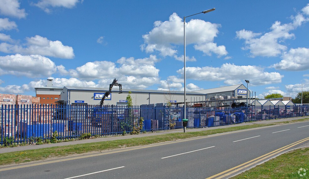 468 Basingstoke Rd, Reading for sale - Building Photo - Image 3 of 5