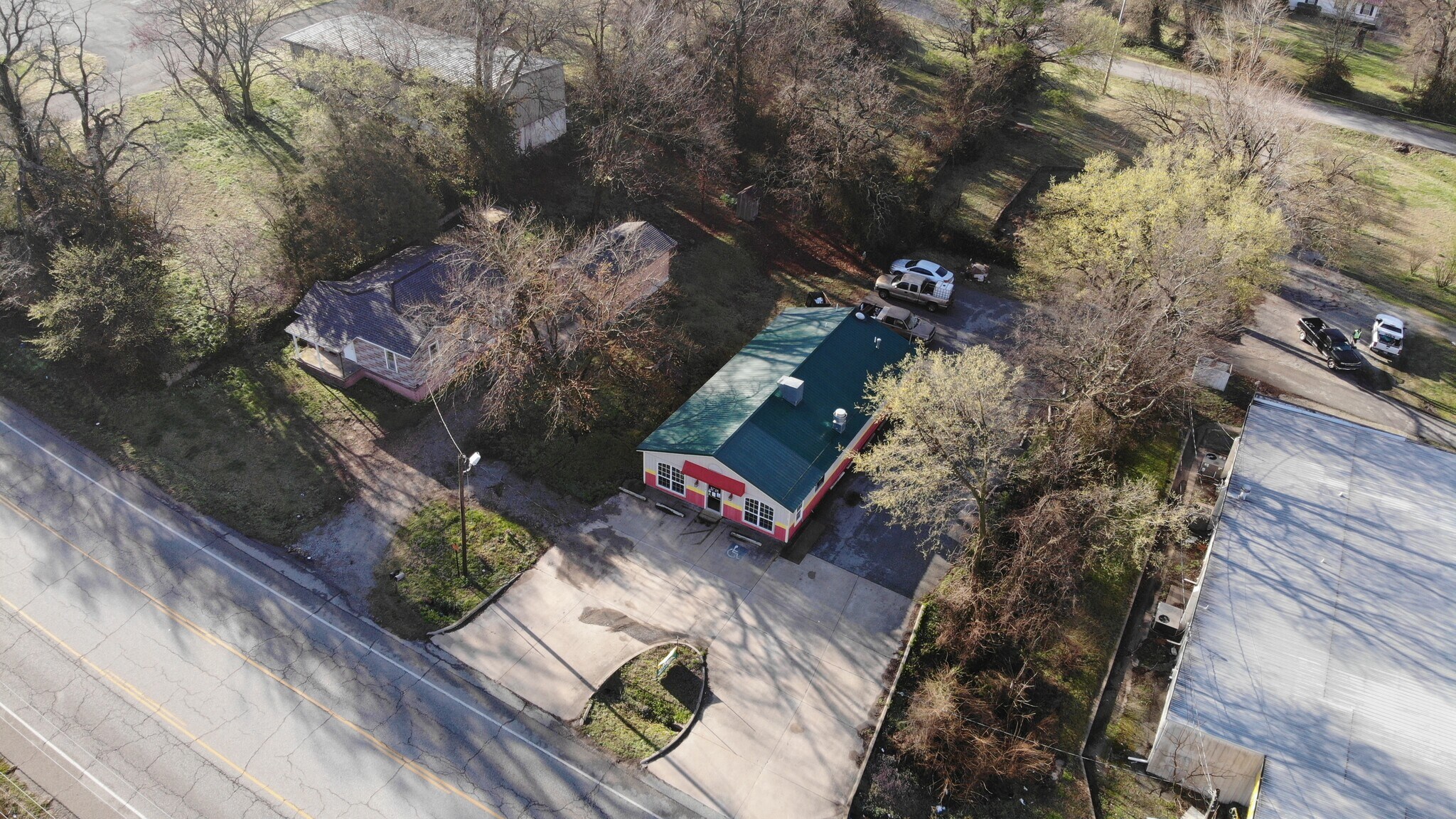 310 W 3rd St, Grove, OK for sale Primary Photo- Image 1 of 1