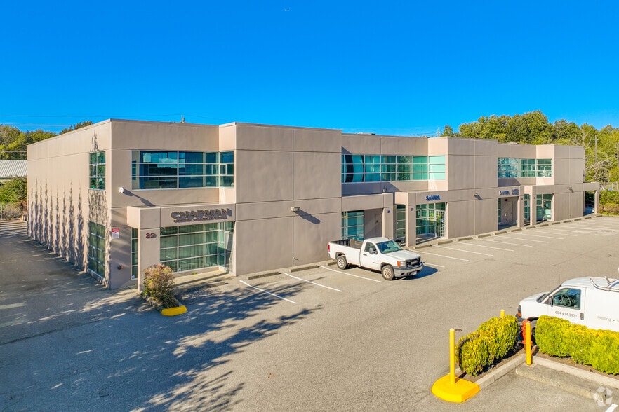 3871 North Fraser Way, Burnaby, BC for lease - Primary Photo - Image 1 of 4