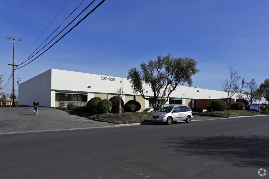 3201-3291 Keller St, Santa Clara, CA for lease - Building Photo - Image 2 of 6