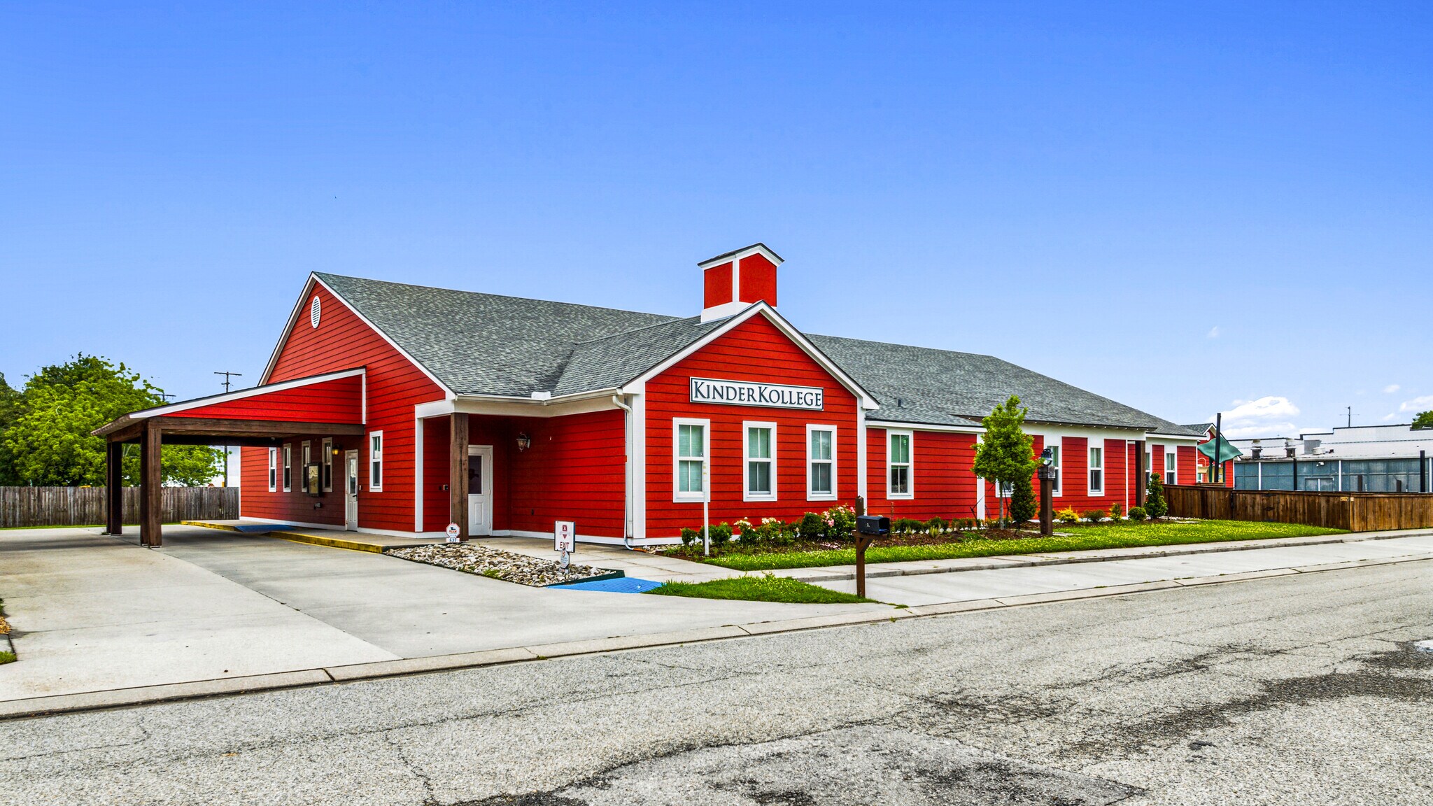537 Evangeline Trl, Breaux Bridge, LA for sale Building Photo- Image 1 of 6