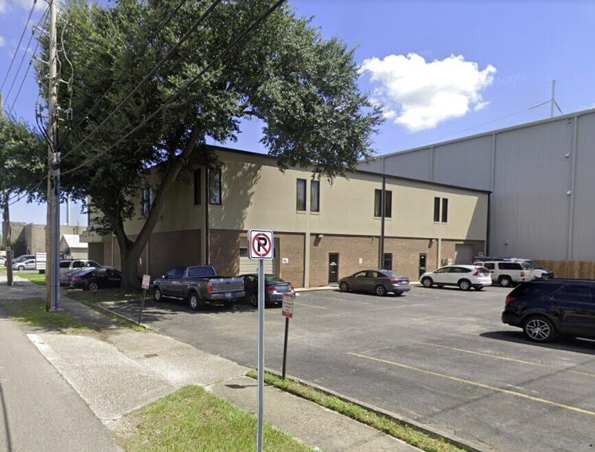701 Papworth Ave, Metairie, LA 70005 Papworth Professional Building