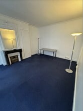 Office in Paris for lease Interior Photo- Image 1 of 5