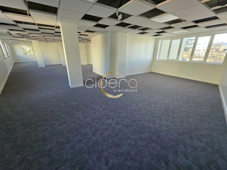 Office in Clermont-Ferrand for lease - Interior Photo - Image 2 of 7