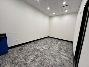 1140 SW 2nd Ave, Miami, FL for lease Interior Photo- Image 1 of 4