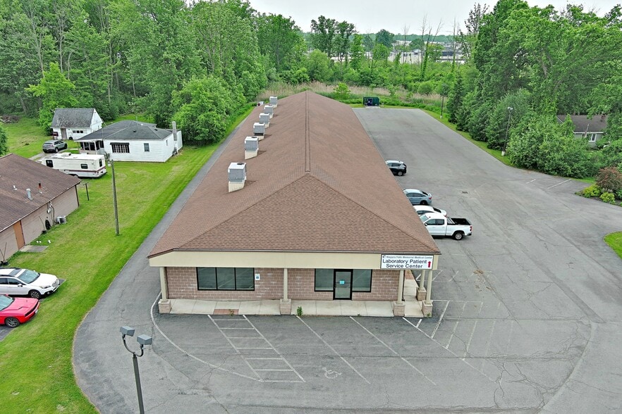 7711 Porter Rd, Niagara Falls, NY for lease - Building Photo - Image 1 of 33