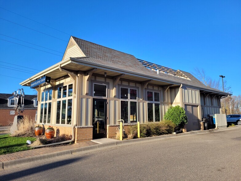 2281 Commerce Blvd, Mound, MN 55364 Retail for Sale