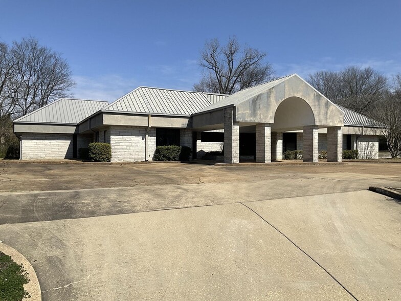 1464 Medical Park Cir, Tupelo, MS for sale - Building Photo - Image 1 of 1