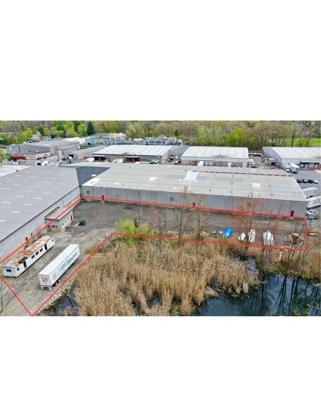 32 Henry St, Bethel, CT for lease - Building Photo - Image 3 of 4