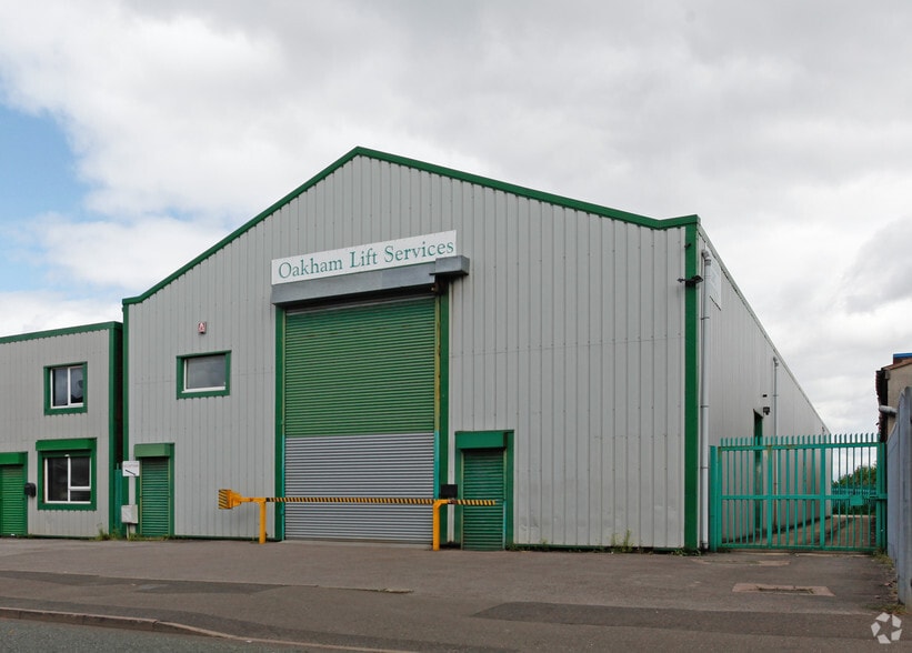 4 Hainge Rd, Oldbury for sale - Primary Photo - Image 1 of 1