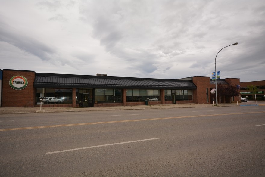 10215 100th St, Fort St John, BC for lease - Building Photo - Image 1 of 4