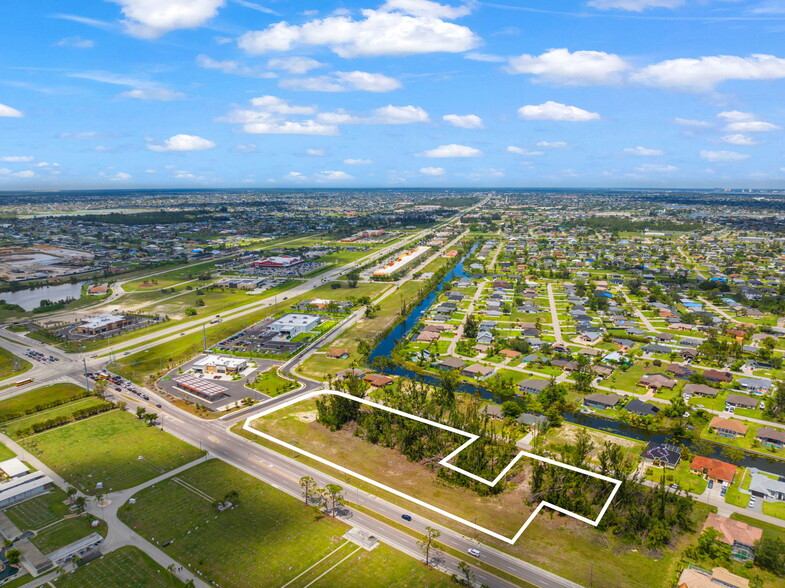 919 Chiquita Blvd, Cape Coral, FL for sale - Building Photo - Image 3 of 13