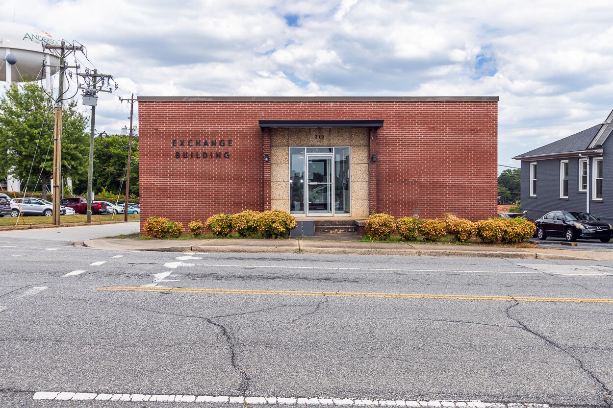 210 N McDuffie St, Anderson, SC for sale Primary Photo- Image 1 of 1