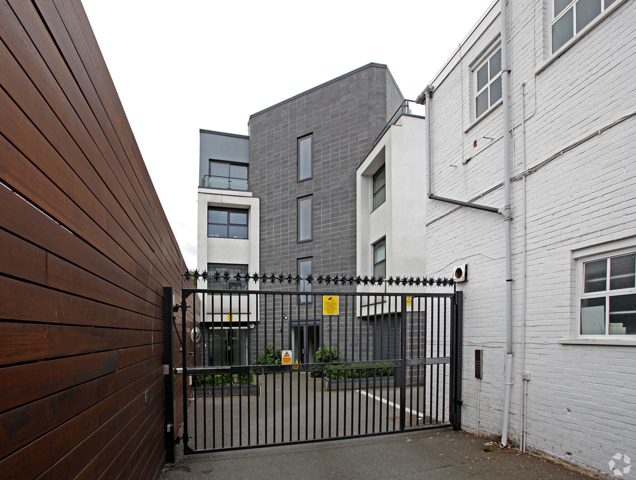 Kimberley Rd, London for sale Primary Photo- Image 1 of 1