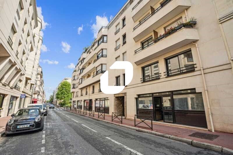 Office in Levallois Perret for sale Building Photo- Image 1 of 14