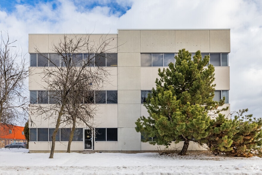 7 Capella Ct, Ottawa, ON for lease - Building Photo - Image 3 of 4