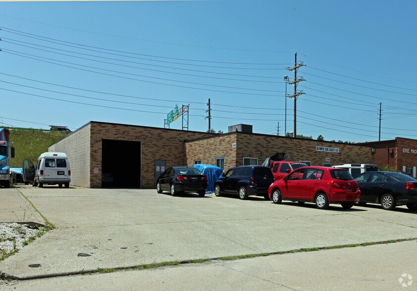 1240 E 286th St, Euclid, OH for sale - Primary Photo - Image 1 of 1