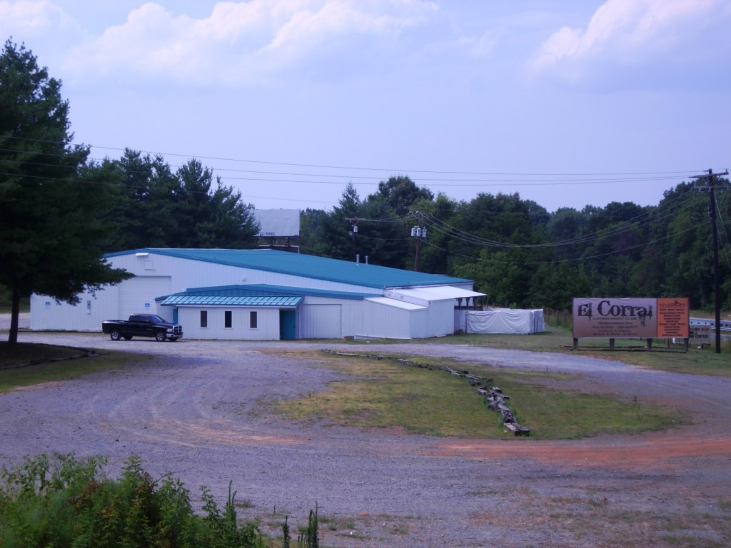 750 Meadowbrook Dr, King, NC 27021