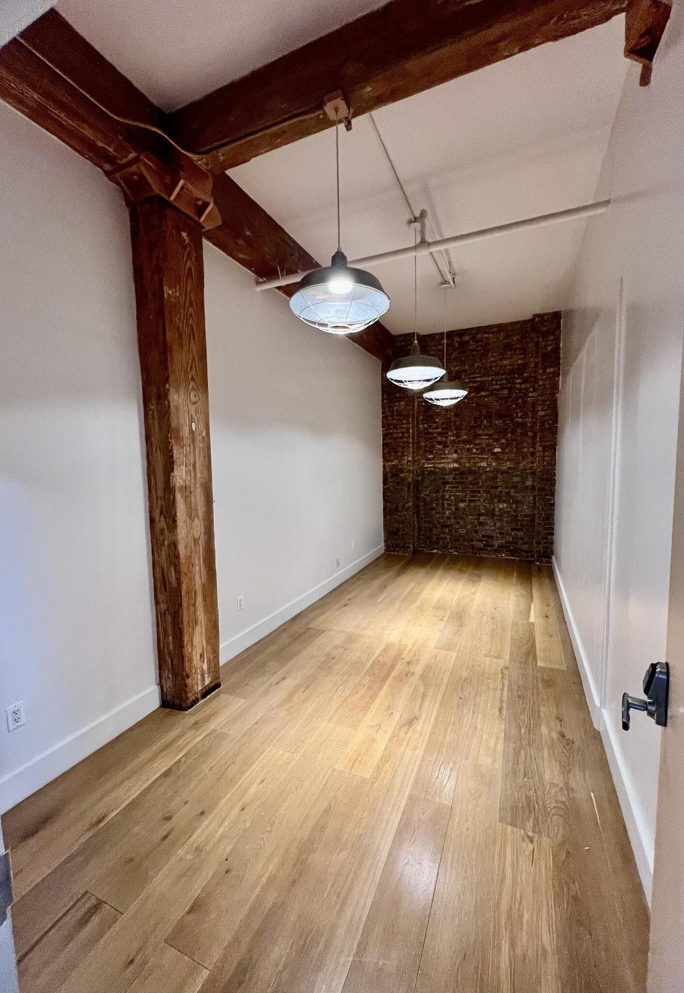 231 Front St, Brooklyn, NY for lease Building Photo- Image 1 of 3