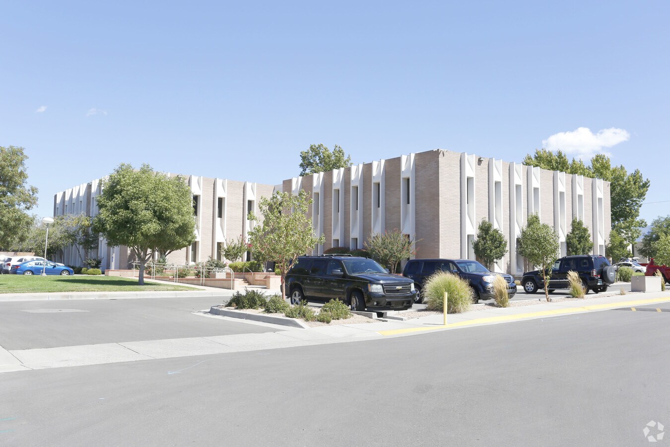 2201 San Pedro Dr NE, Albuquerque, NM 87110