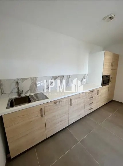 Office in Marseille for lease - Interior Photo - Image 3 of 4