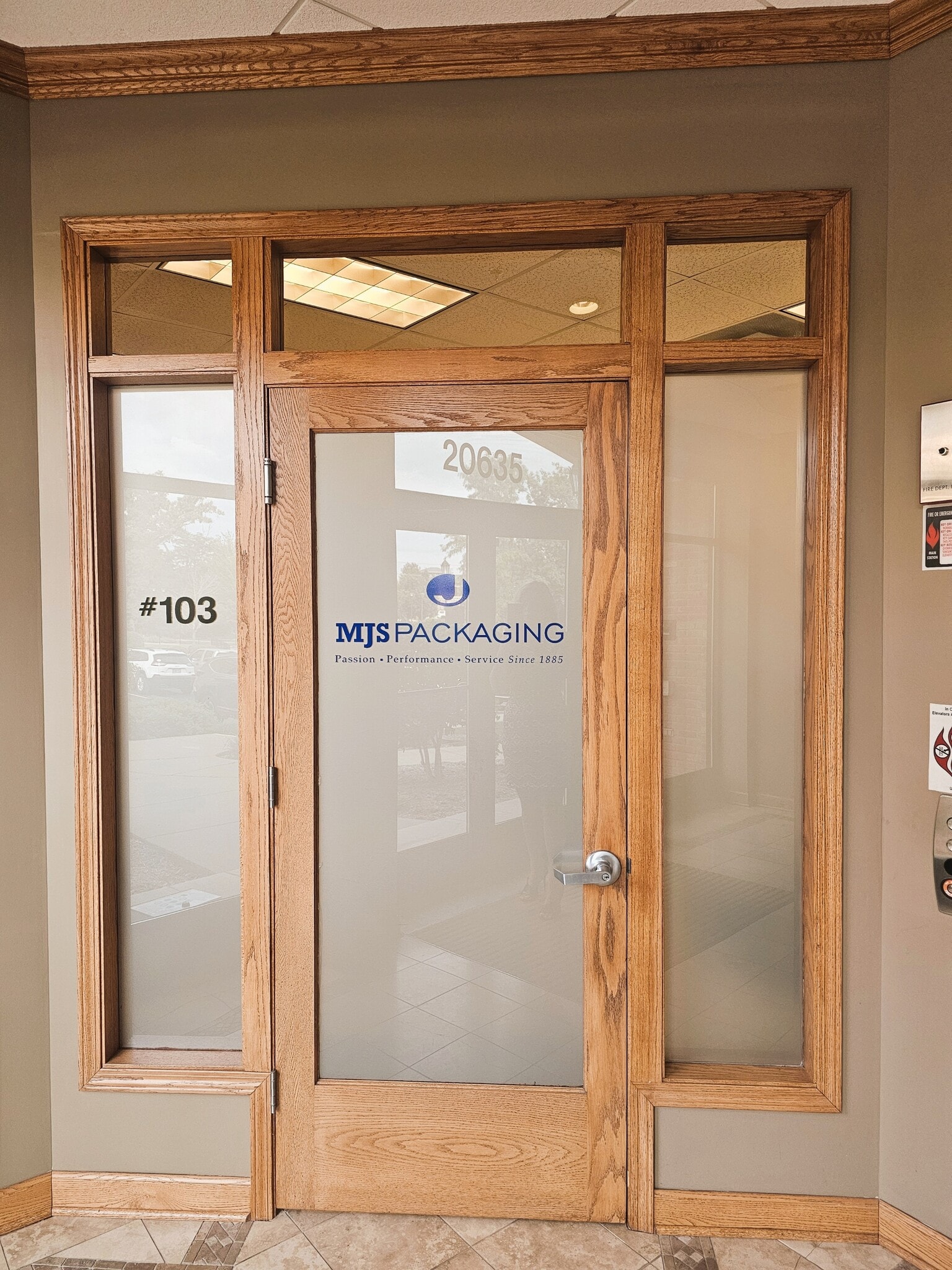 20635 Abbey Woods Ct N, Frankfort, IL for lease Interior Photo- Image 1 of 12