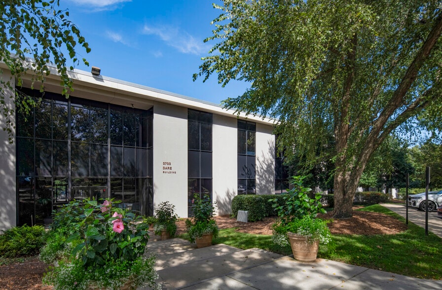 3733 National Dr, Raleigh, NC for lease - Building Photo - Image 2 of 12