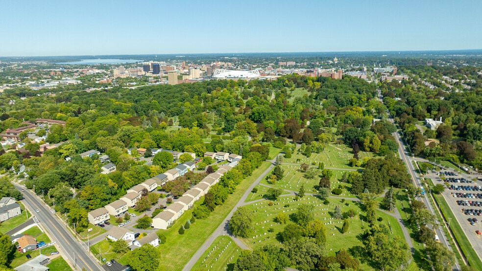 205-274 Robert Dr, Syracuse, NY for sale - Building Photo - Image 3 of 36