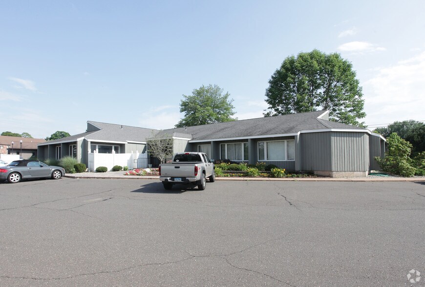 112 Deming St, South Windsor, CT 06074